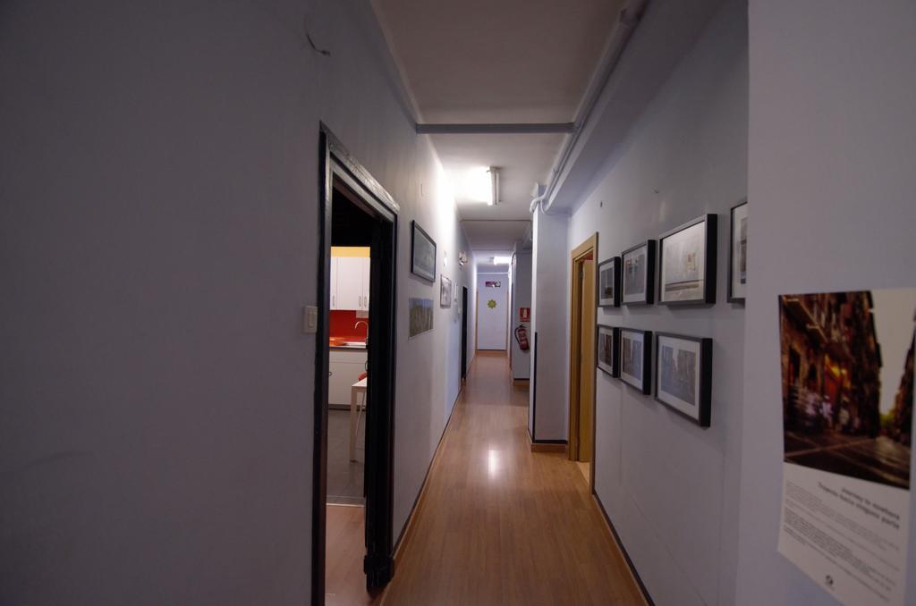 Hostel Hemingway ปัมโปลนา ภายนอก รูปภาพ