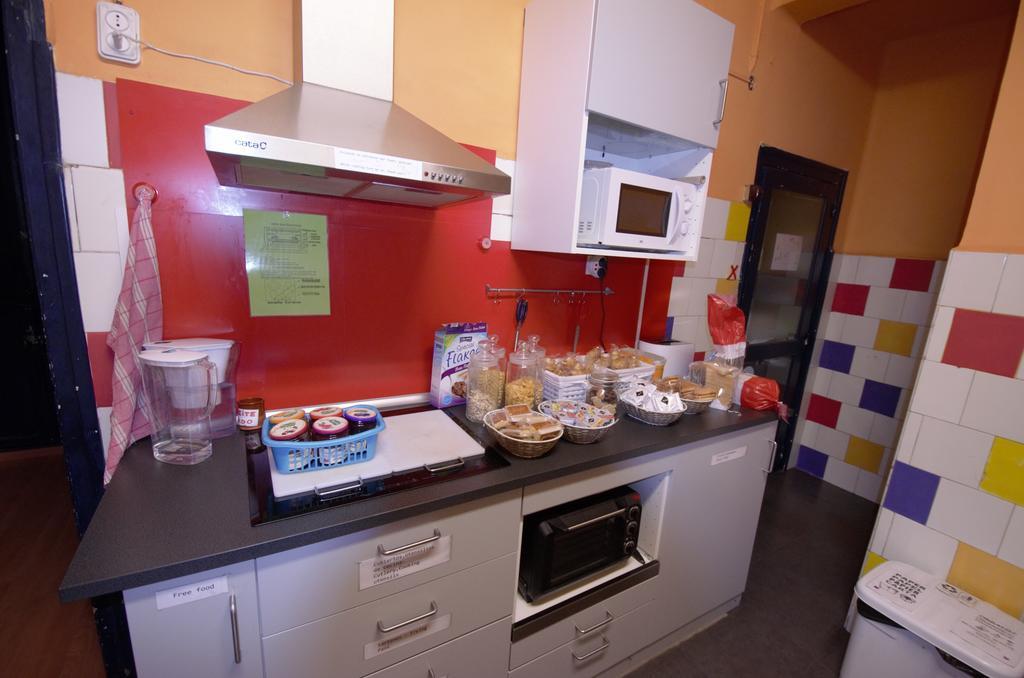 Hostel Hemingway ปัมโปลนา ภายนอก รูปภาพ